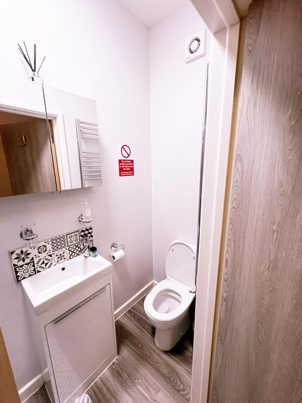 51 Kingsway Coventry Cv2 4Ff Bed and Breakfast Esterno foto