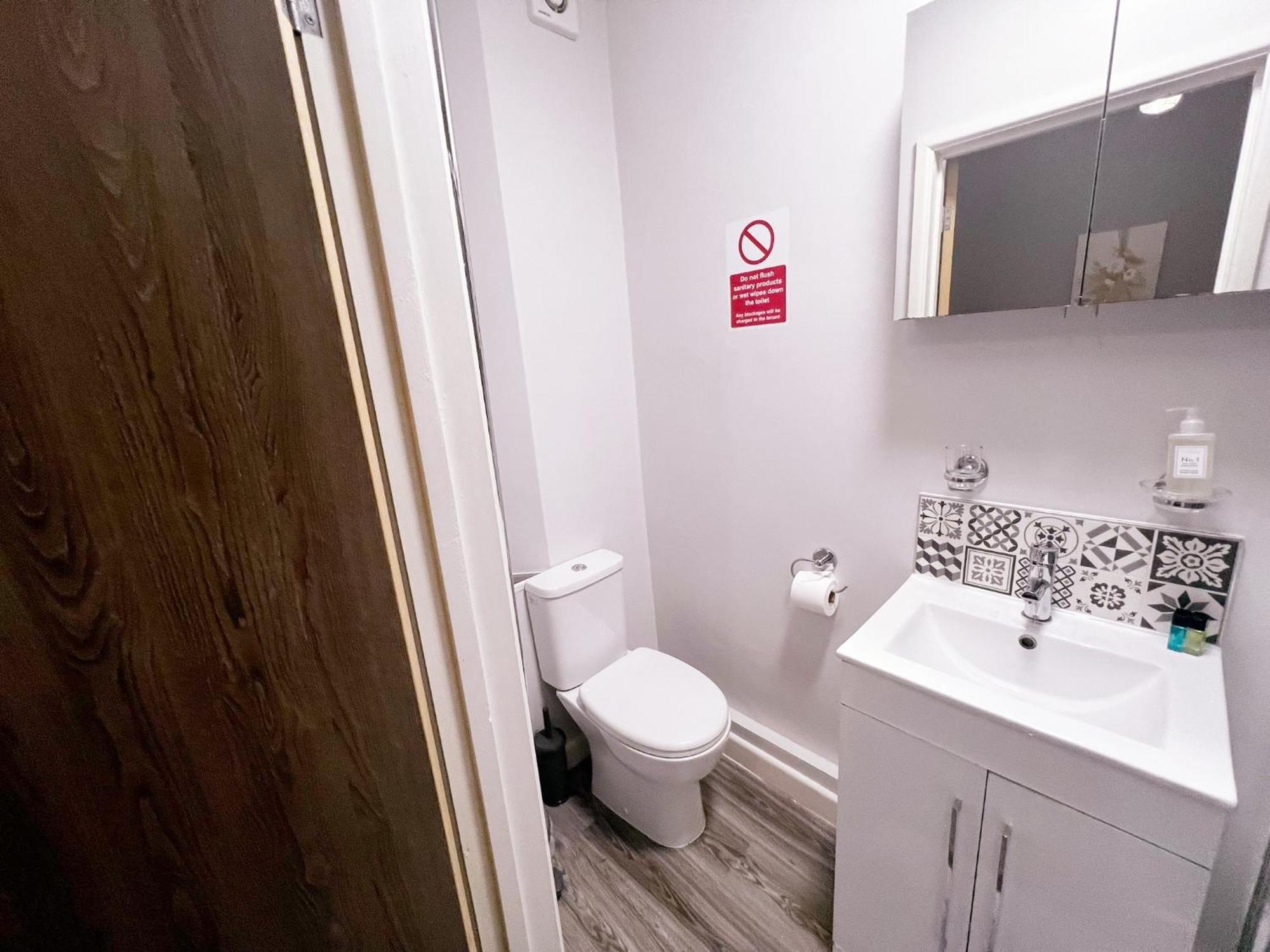 51 Kingsway Coventry Cv2 4Ff Bed and Breakfast Esterno foto