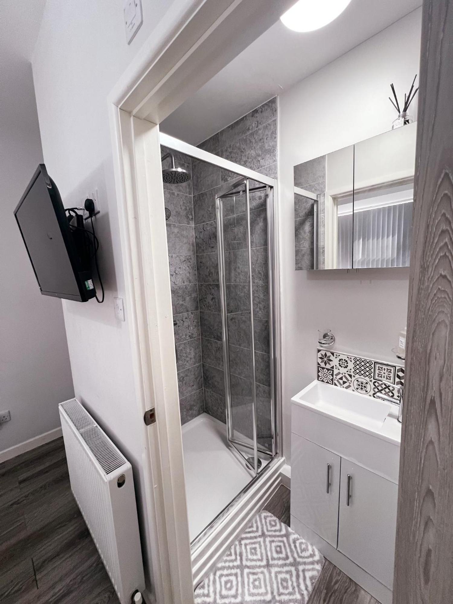 51 Kingsway Coventry Cv2 4Ff Bed and Breakfast Esterno foto